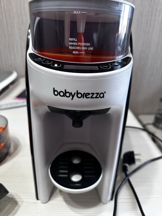 Продается машинка для приготовления детской смеси