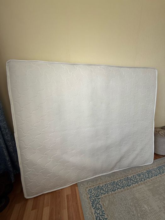 Матрас на кровать