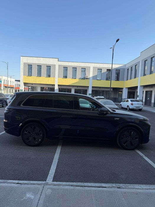 Li9 ultra black/orange