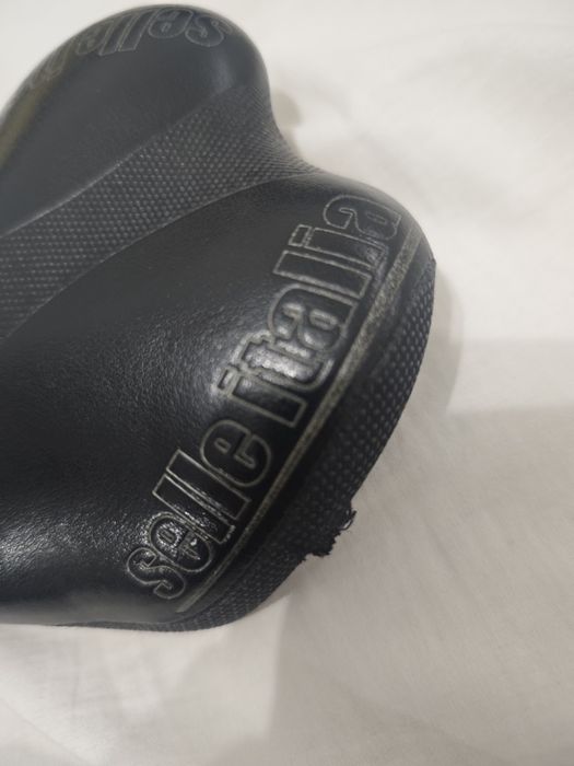 Sa bicicleta / cursiera Selle Italia