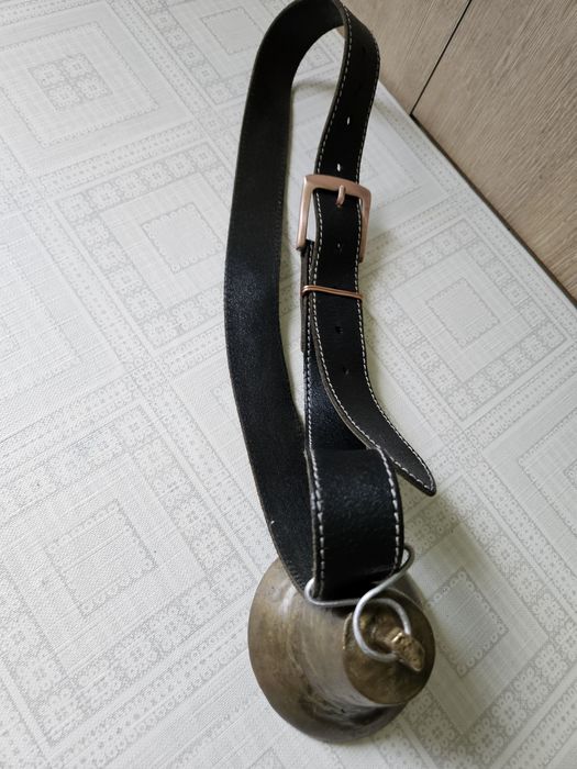 Clopot din bronz nr.8 ( curea din piele naturala)