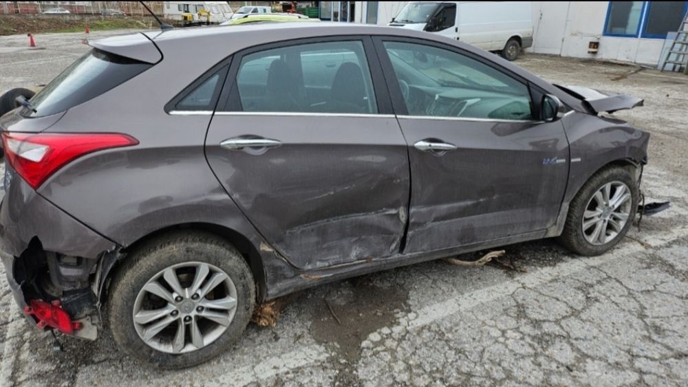 Hyndai i30 за части