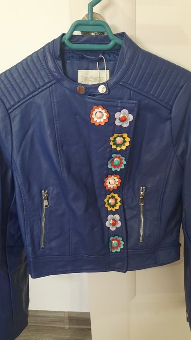 Vând Geacă  nouă cu etichetă