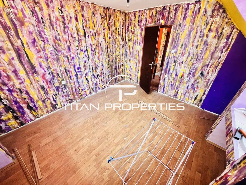 Дава се под наем Едностаен апартамент в Бургас, Лазур - 30 кв.м за 204 € - Снимка #1