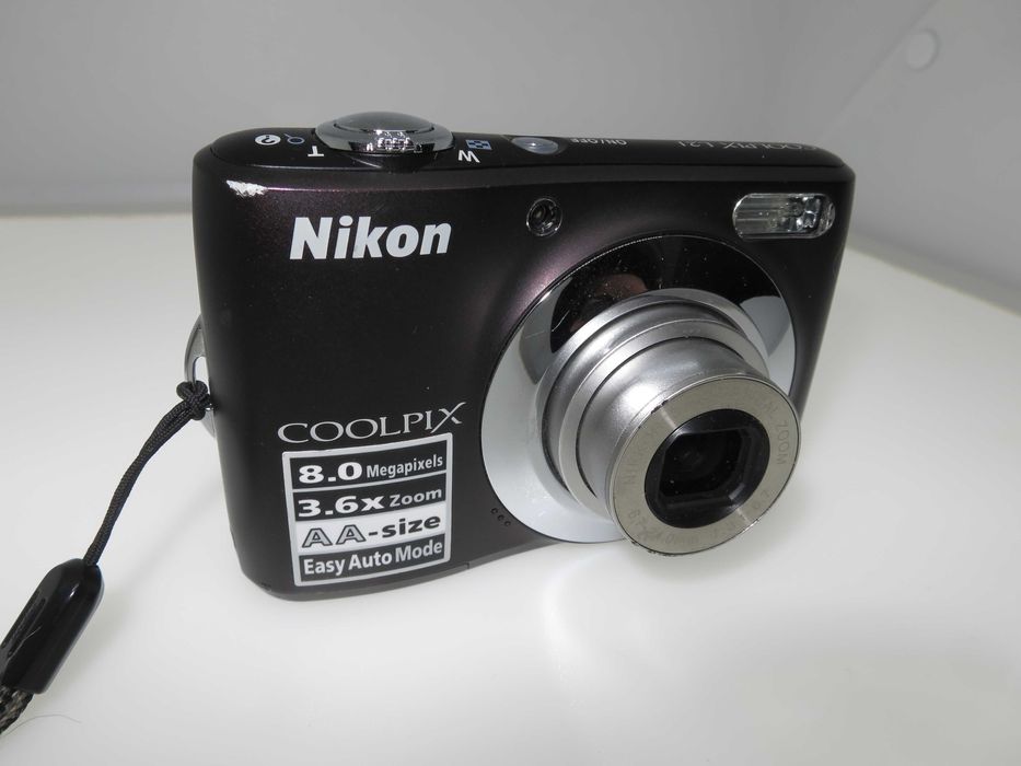 Nikon Coolpix L21 малък компактен фотоапарат дигитална камера отлична