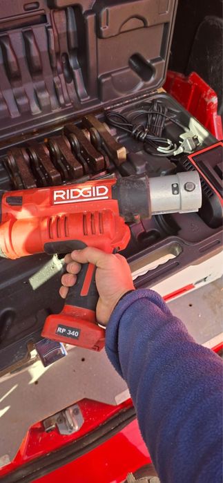 Vand sau schimb Presa Sertizare Ridgid RP 340