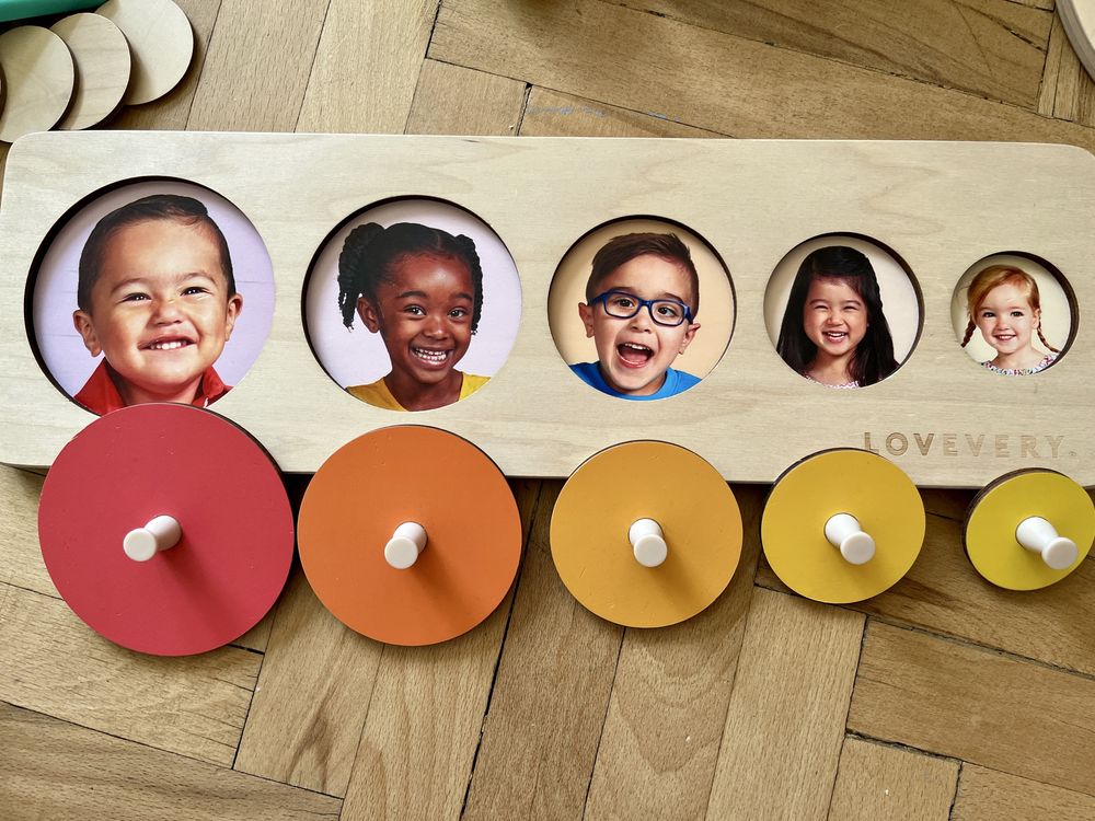 Lovevery The Babbler Play Kit