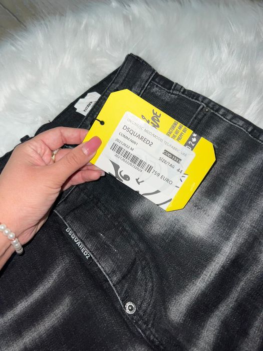Blugi Dsquared 2 Size 44 / 38 cm