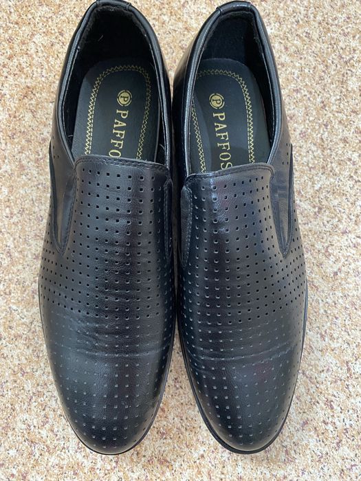 Срочно  новые  мужские туфли  поодам .