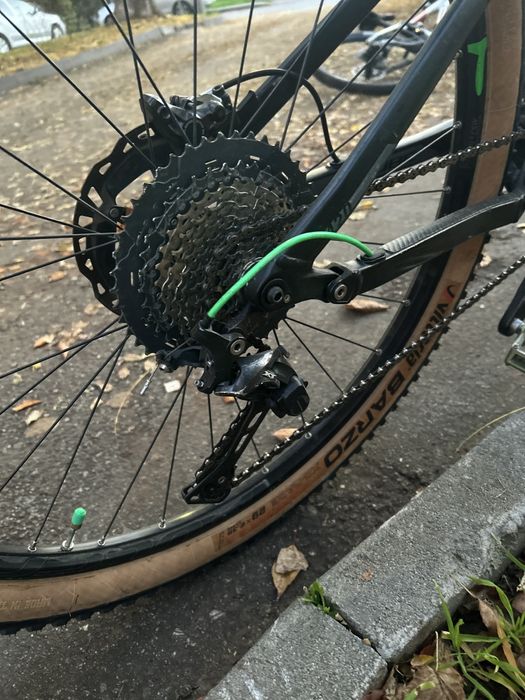 Bicicleta Full Suspension Cube