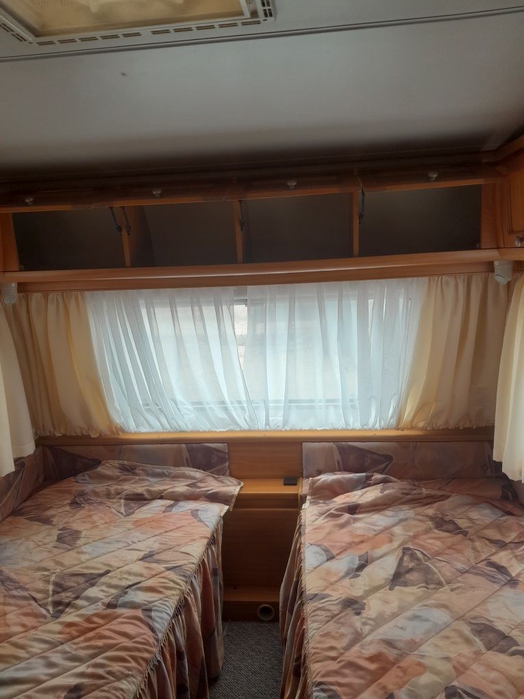 продавам Каравана