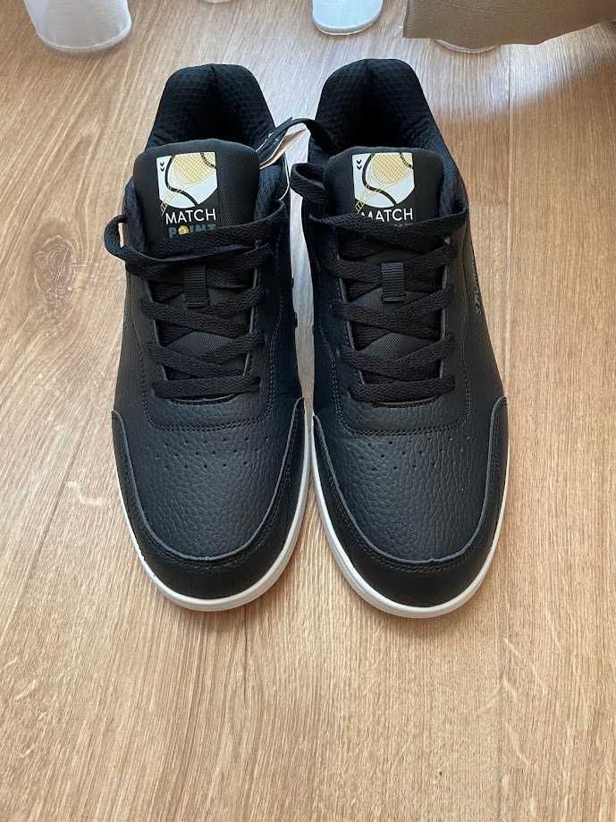 Нови мъжки кецове Hummel (44 номер)