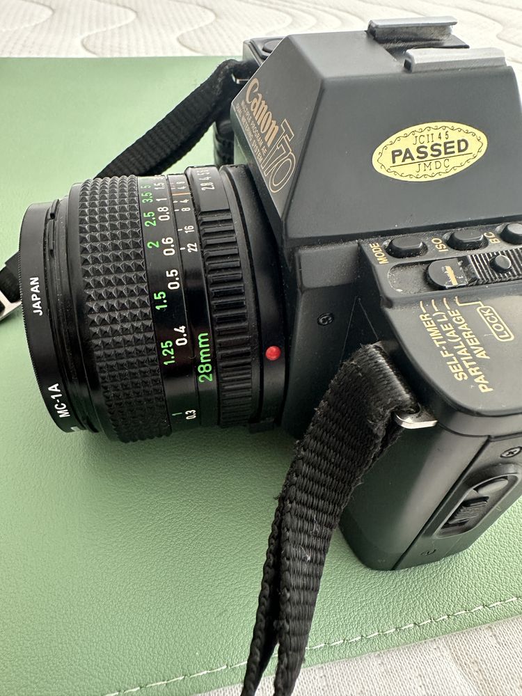 Aparat foto Canon T70