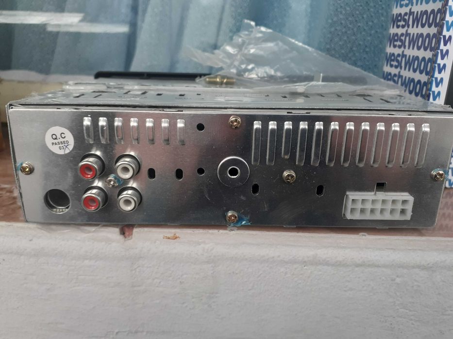 Casetofon de mașină Westwood cu telecomandă