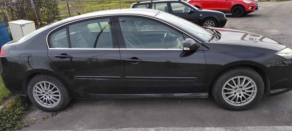Vând Renault Laguna III
