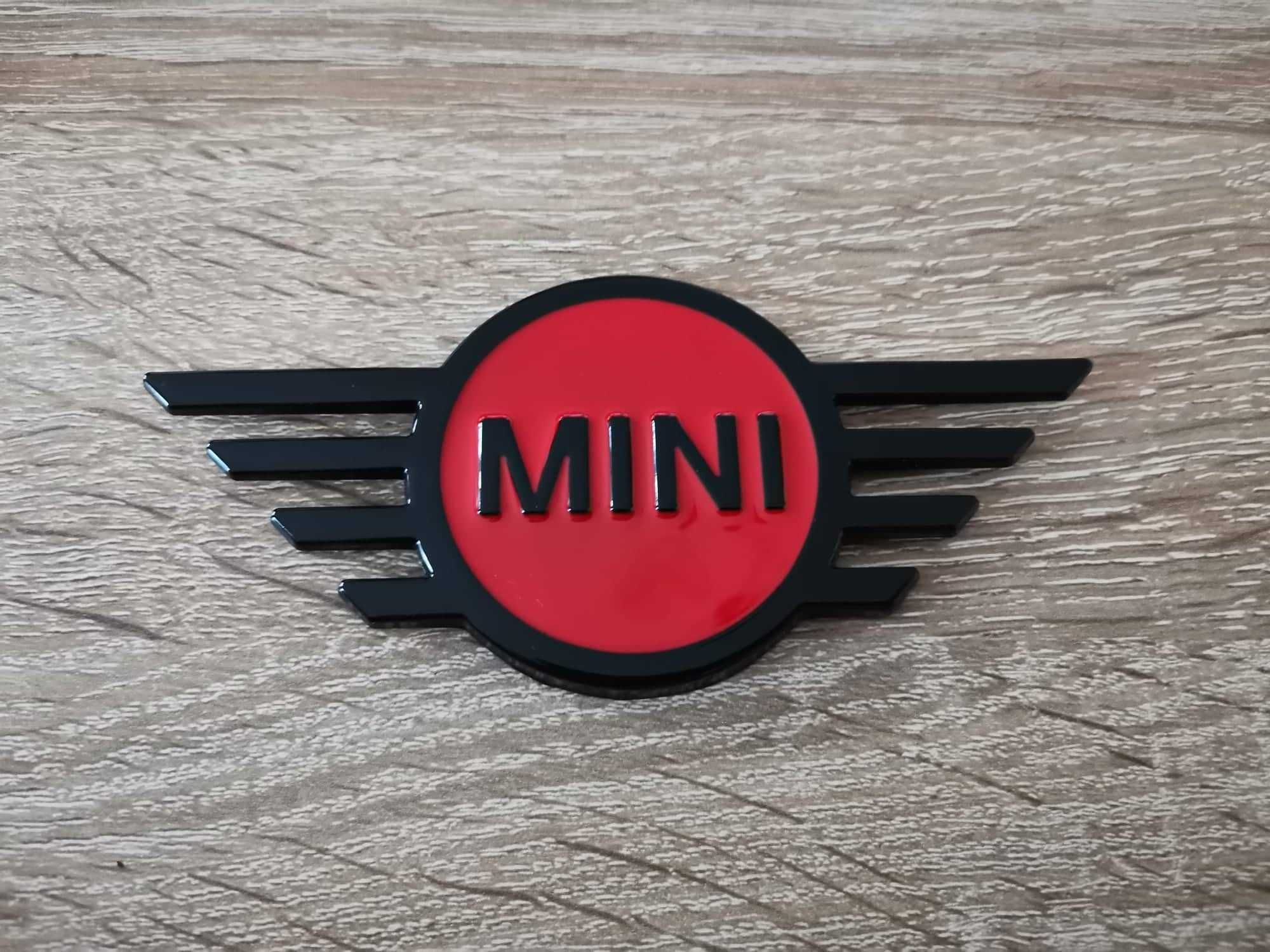 MINI Cooper червено с черно емблема лого нов стил