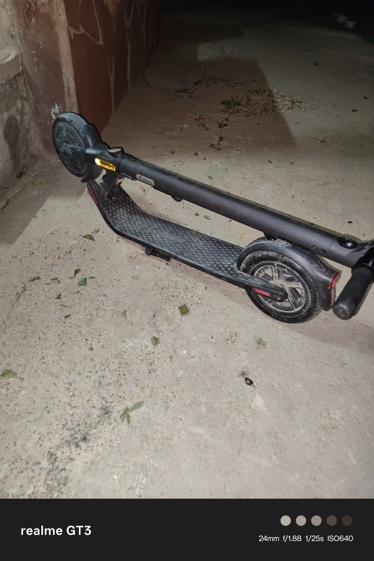ЭлектроСамокат ninebot