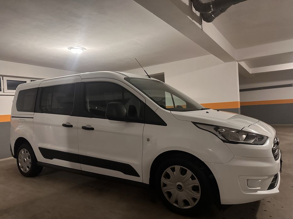 Ford Transit Connect 2023 doar 45.000 km!