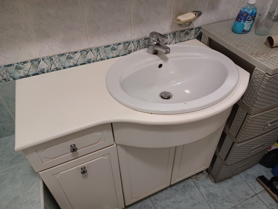 PVC шкаф за баня