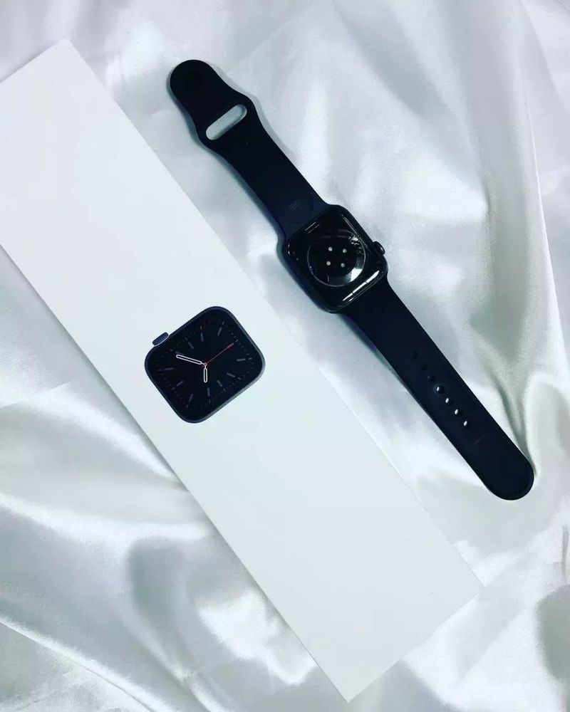 Продам Apple Watch 6, 44 mm