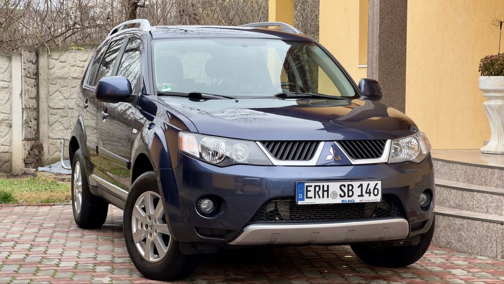 Mitsubishi outlander 2.0 diesel 4x4 la buton doar 137.000 km