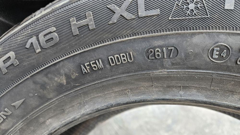 Нова гума 215 60 16 унироял