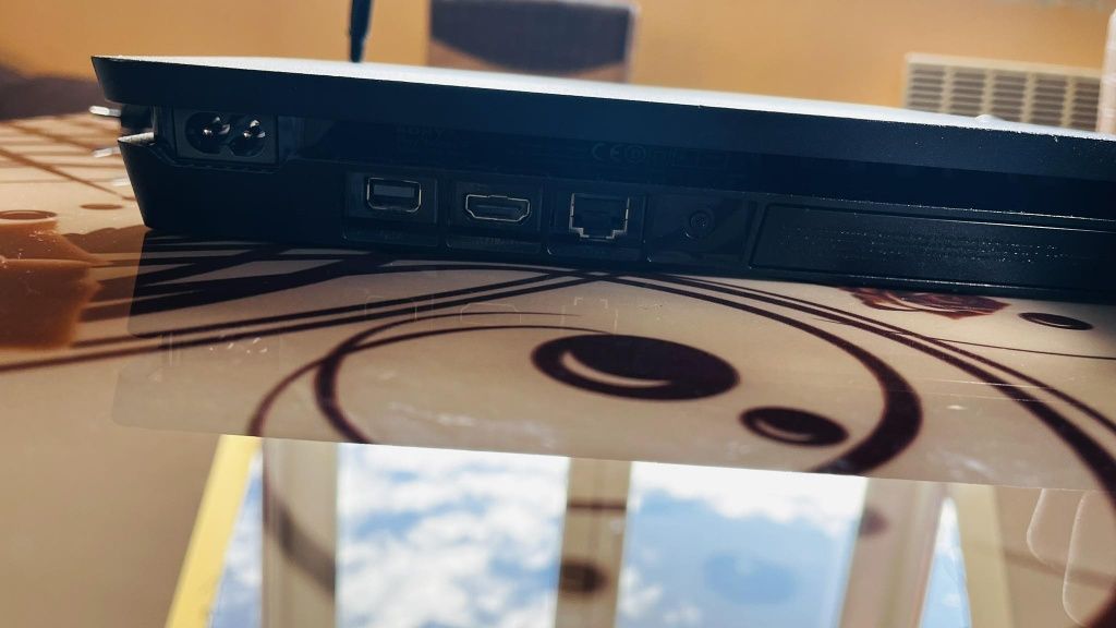 Playstation 4 в добро състояние