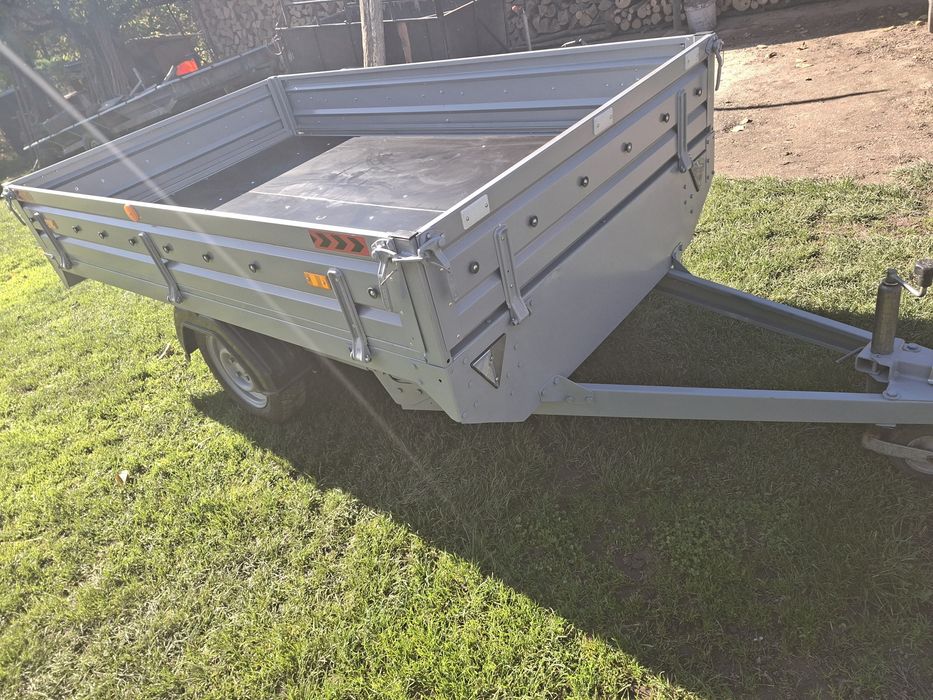 Vând  remorca... 750 kg