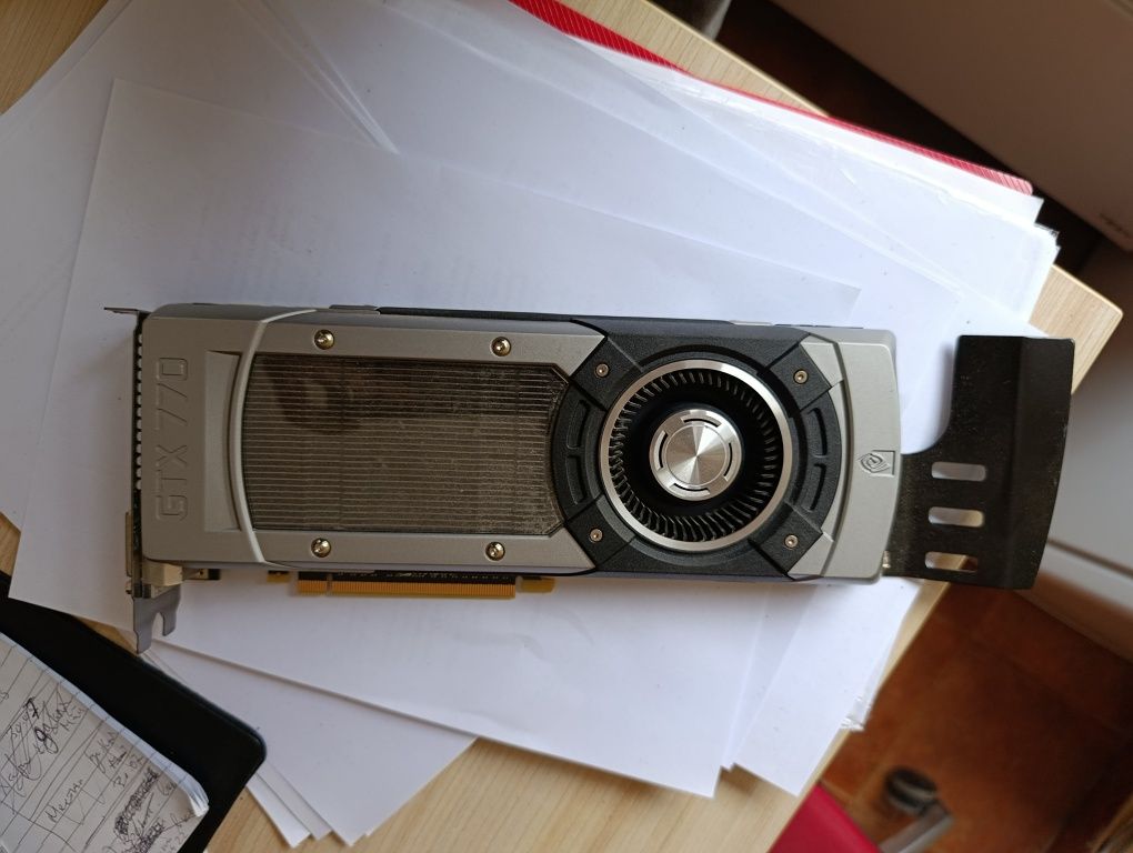 Видео карта NVIDIA GeForce GTX 770