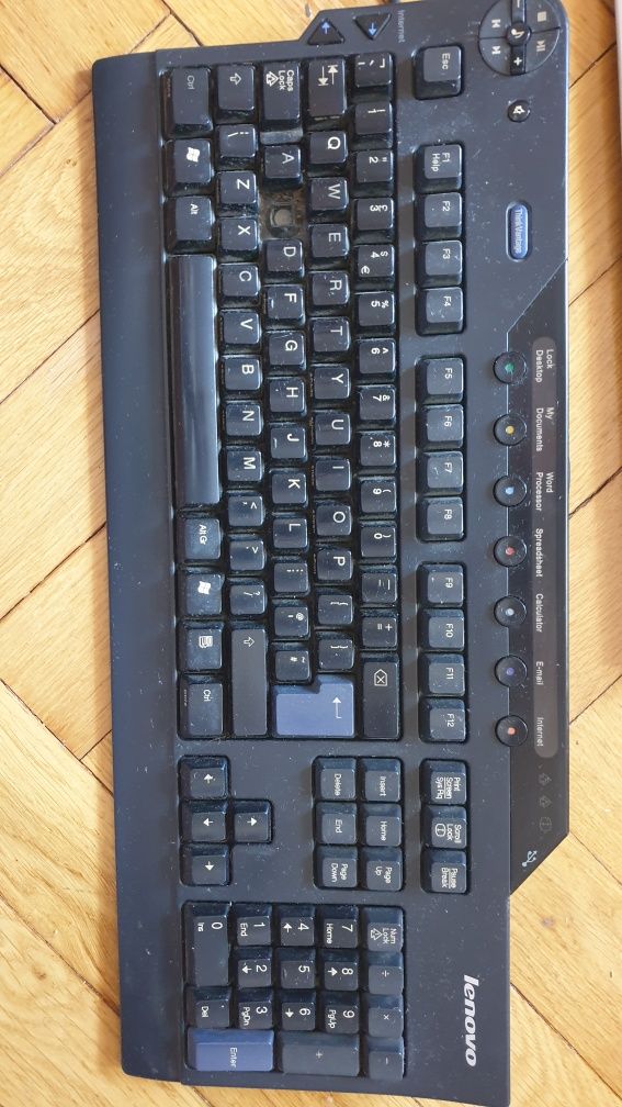 Vand tastaturi vintage, vechi, de colectie (Benq, Lenovo, Chicony)