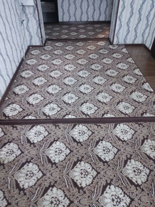 Продам ковёр 3 кусок