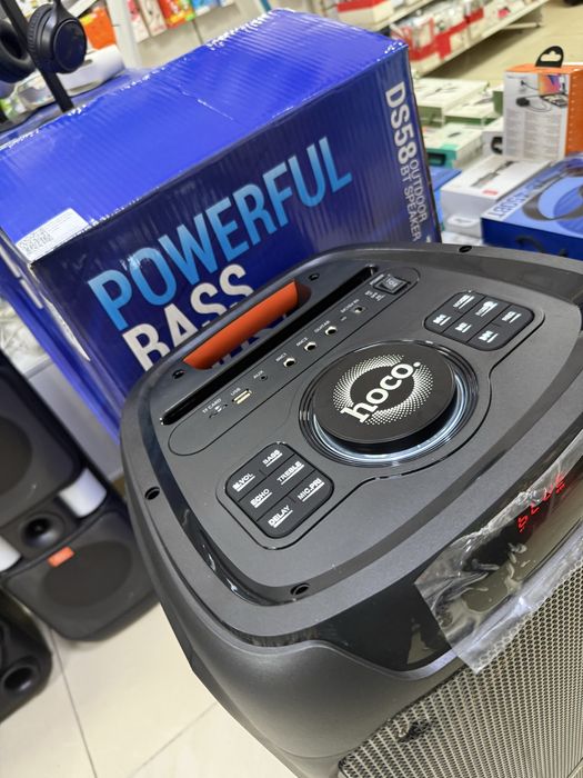 Караоке музыкальная колонка микрофоны