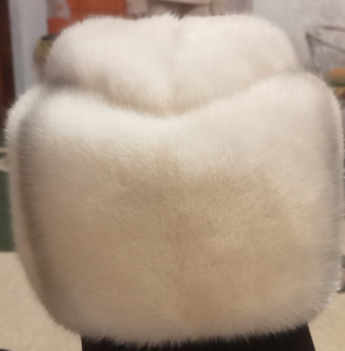 Продам норковую шапка