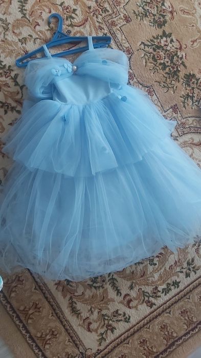 Продам детское платья