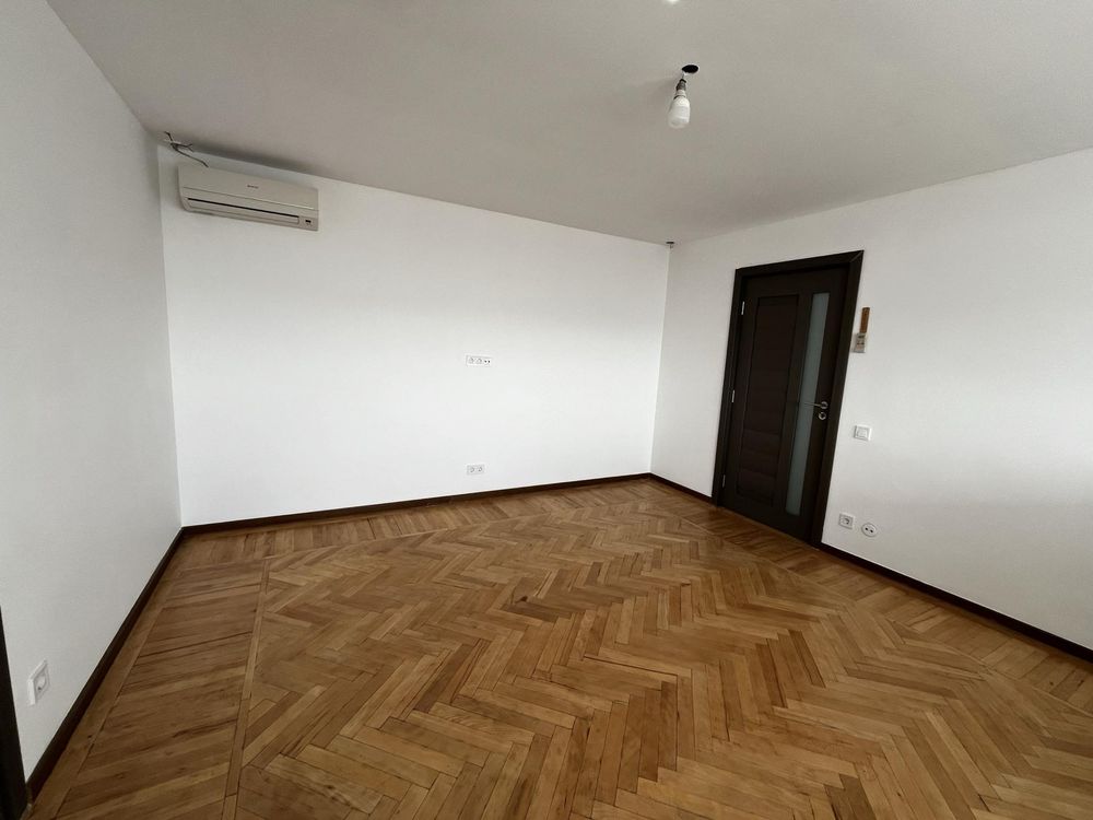 Apartament 2 camere de vanzare