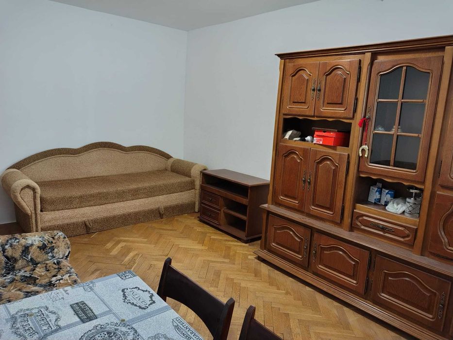 Ofer spre inchiriere ap.2 cam. decomandat  Mazepa