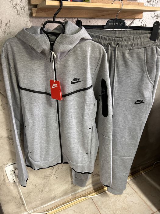 Trening Nike Tech