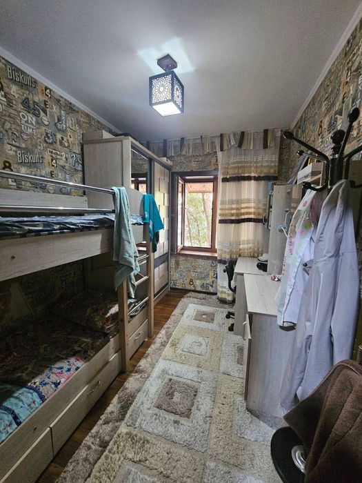 Продам квартиру Буюк ипак йули 3/2/5 70м2