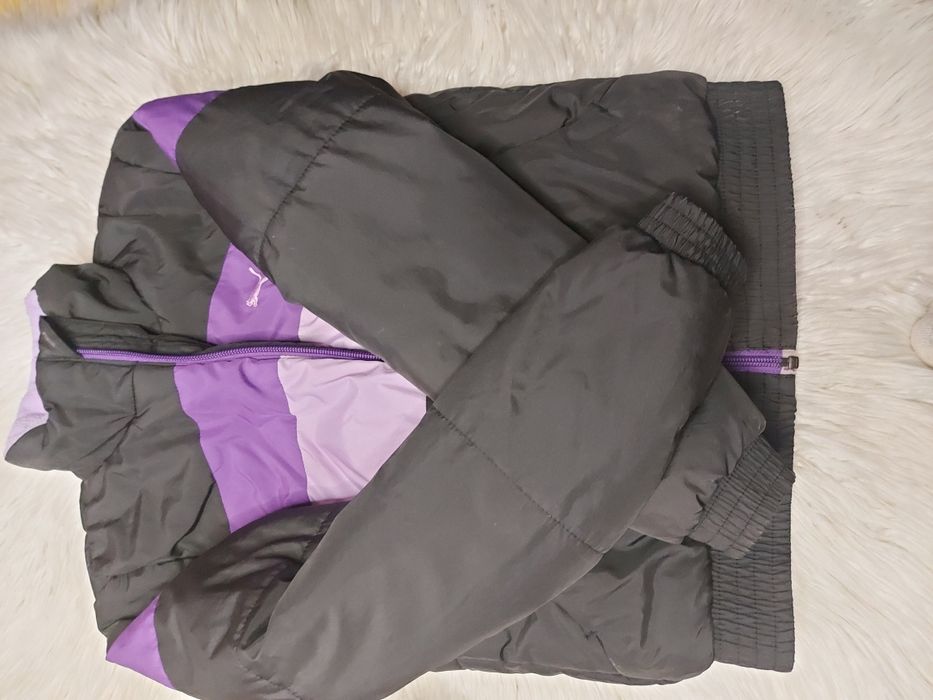 Vând geaca puma mărimea 140