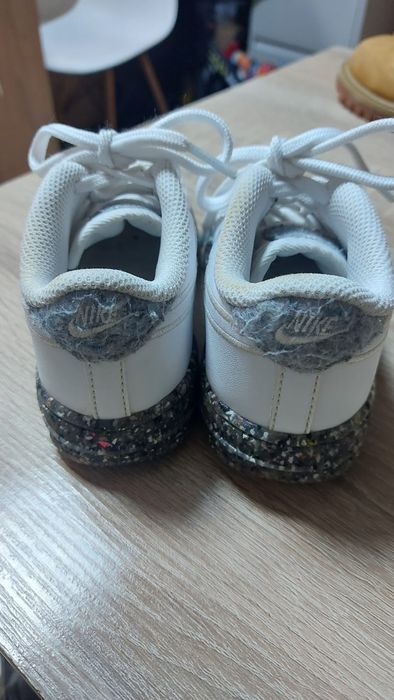 Adidasi albi nike pentru copii