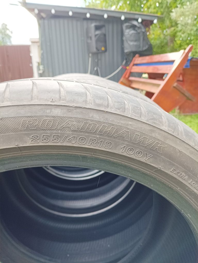 255/40/19 Firestone Vara DOT 2021