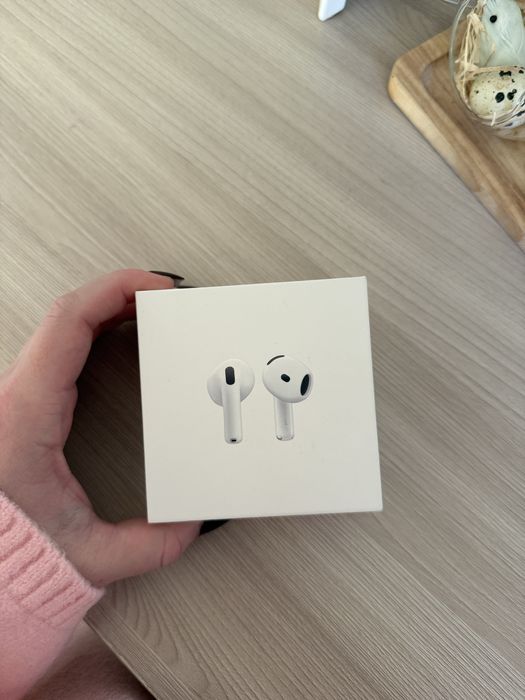 Продам аирподс 4 за 60000+торг
