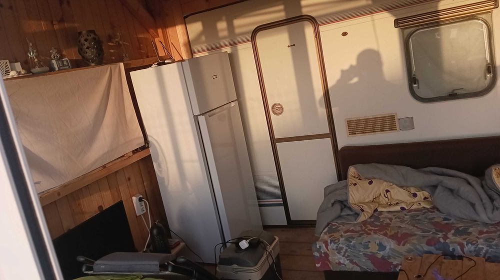 Продавам стационарна каравана