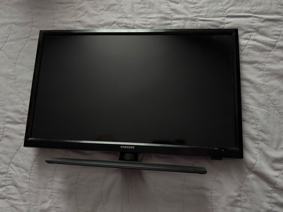 Телевизор Samsung 24 инча