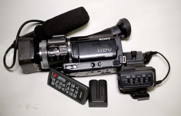 Vănd cameră video model SONY HVR-A1E