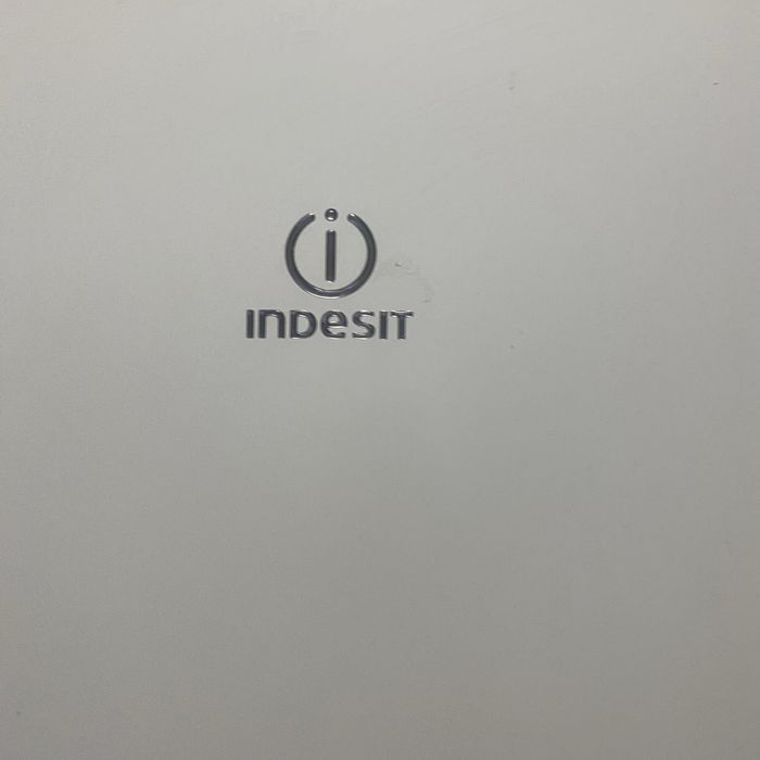 Б/у холодильник indesit