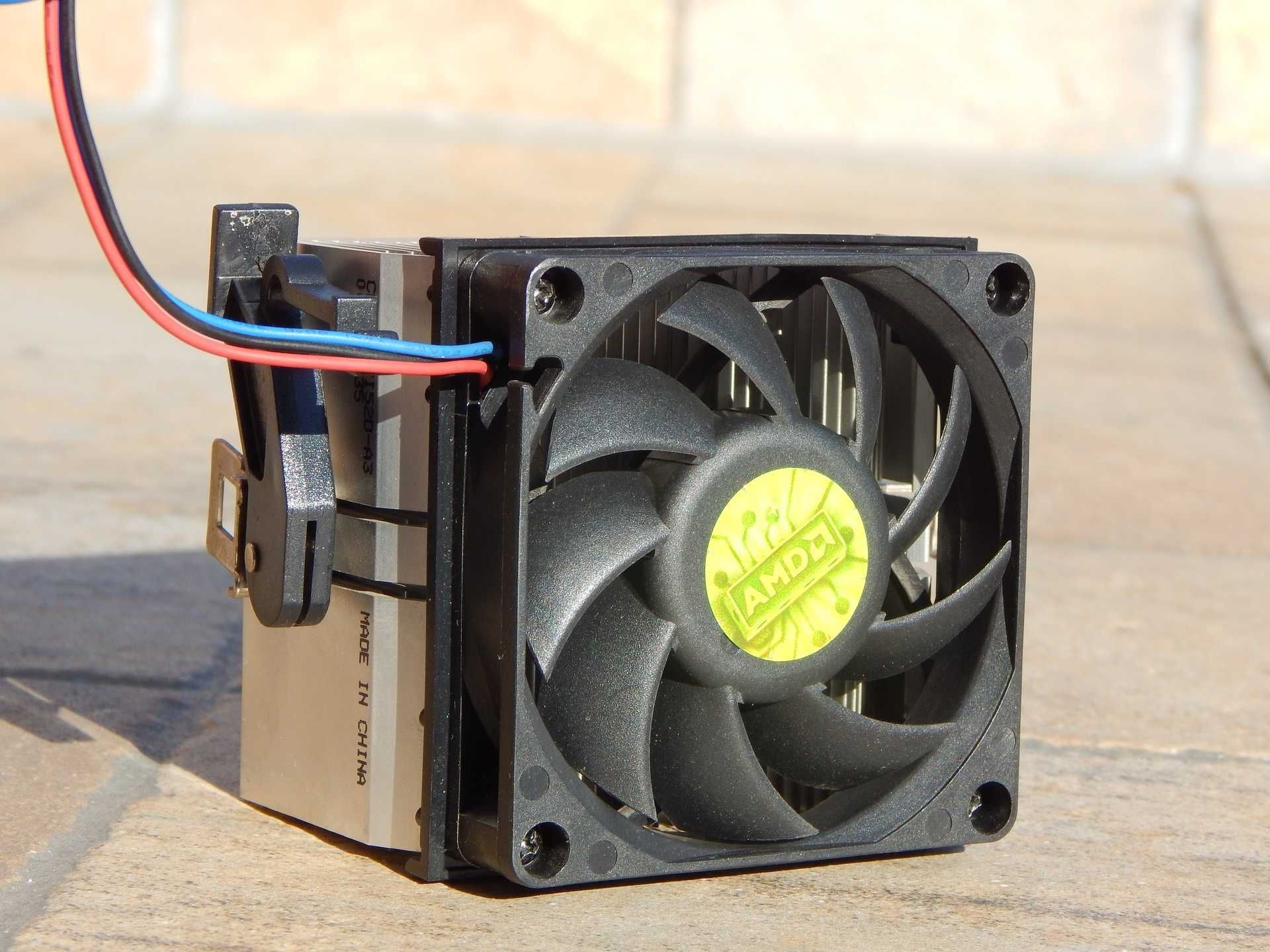 Cooler cu radiator pentru procesor AMD (tip CMDK8)