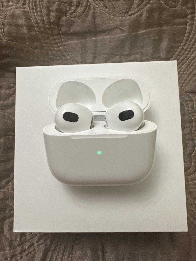 AirPods 3, MagSafe
