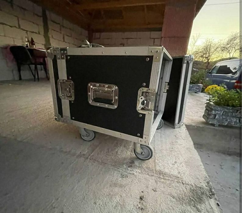 Vând Rack - flight case