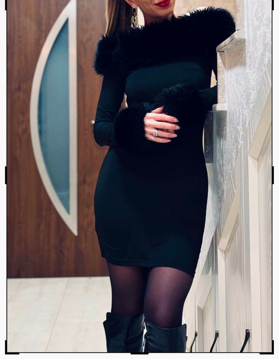 Малка черна рокля